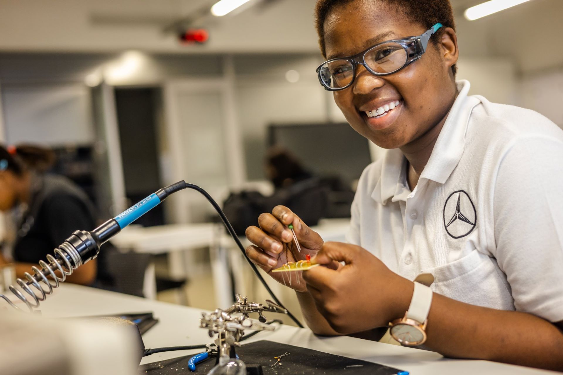 mercedes-benz-learning-academy-1