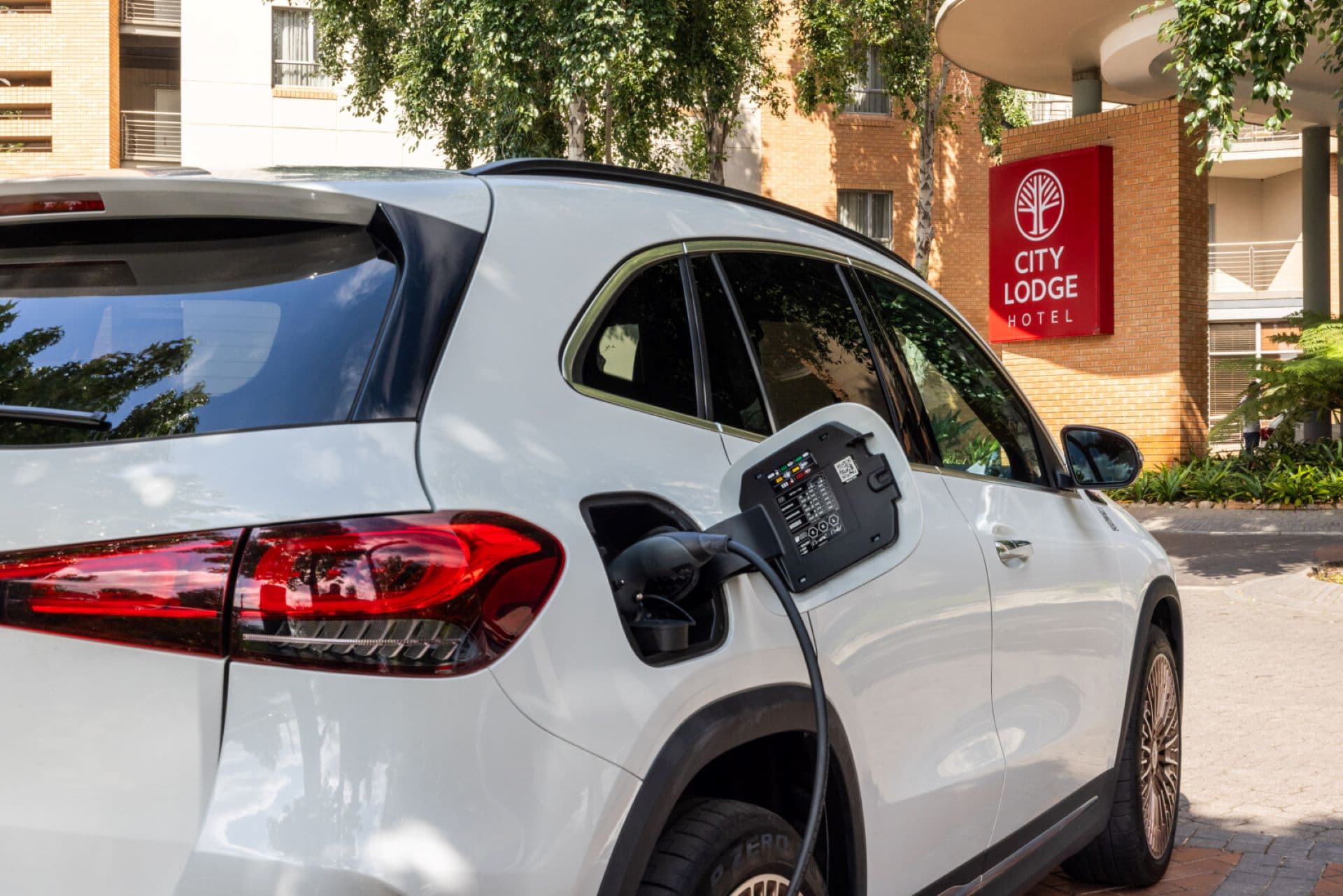 Mercedes-Benz to boost SA EV charging infrastructure