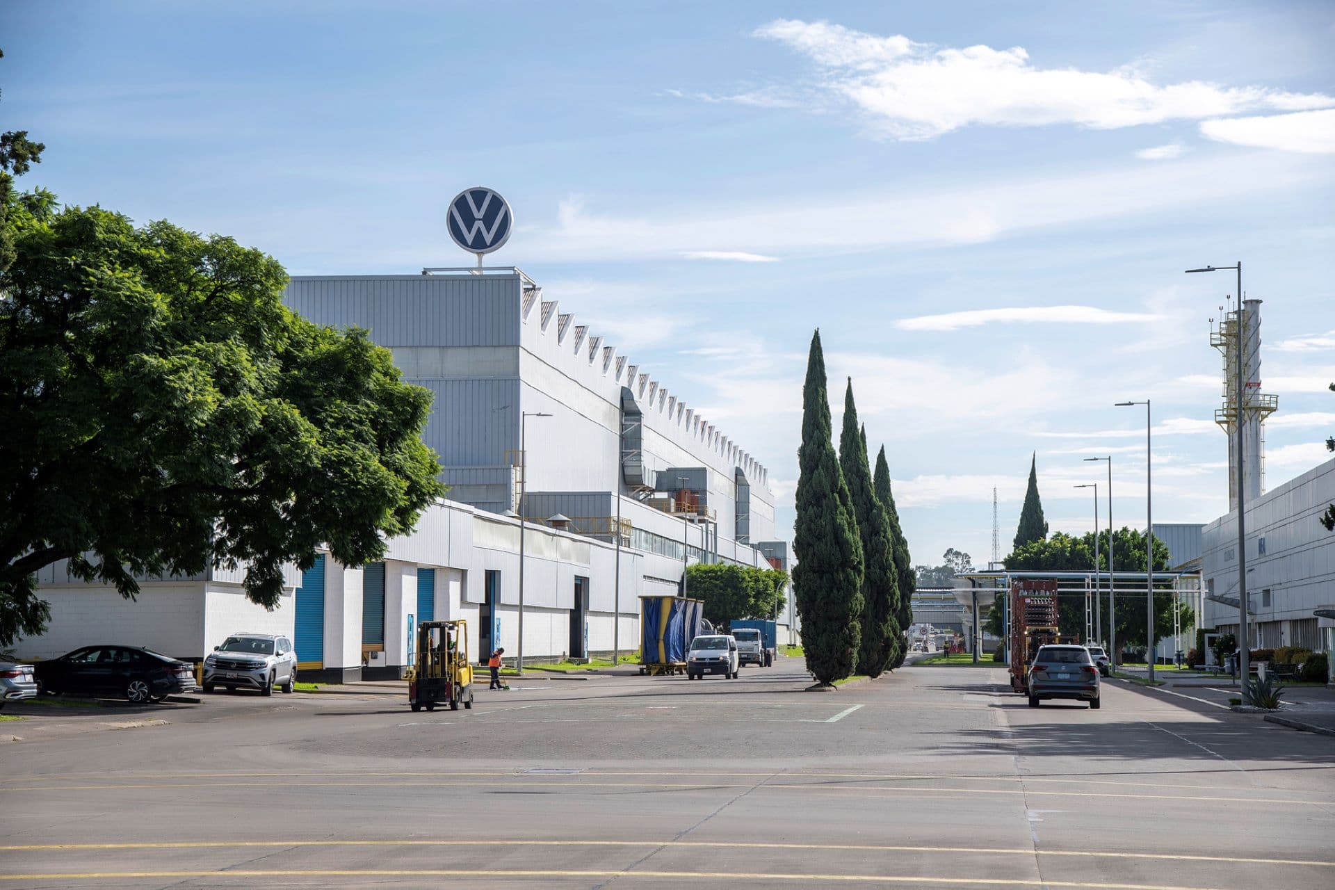 VW Mexico launches first fully electric paint shop