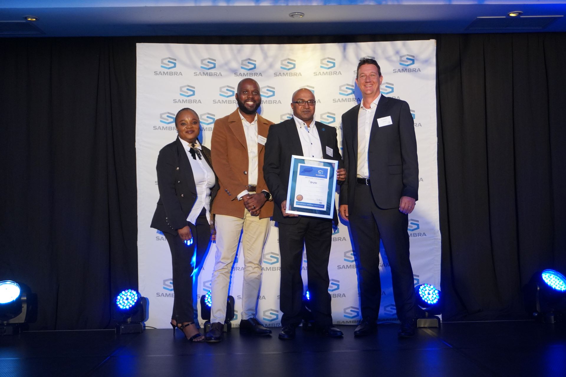 a-night-of-glitz-glamour-and-the-celebration-of-excellence-at-sambra-2023-awards-16.jpg
