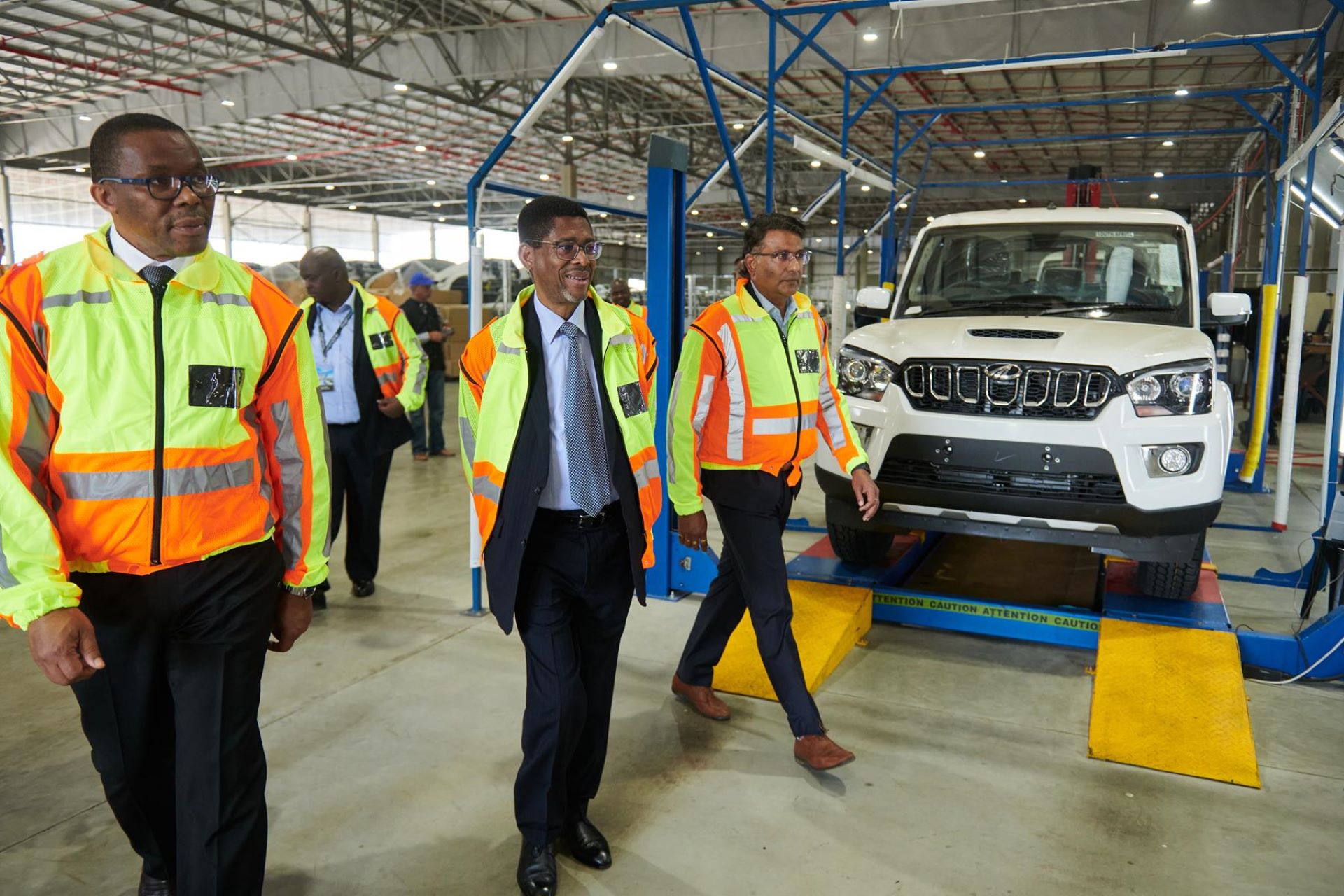 mahindra-expands-in-durban-with-new-vehicle-assembly-facility.jpg