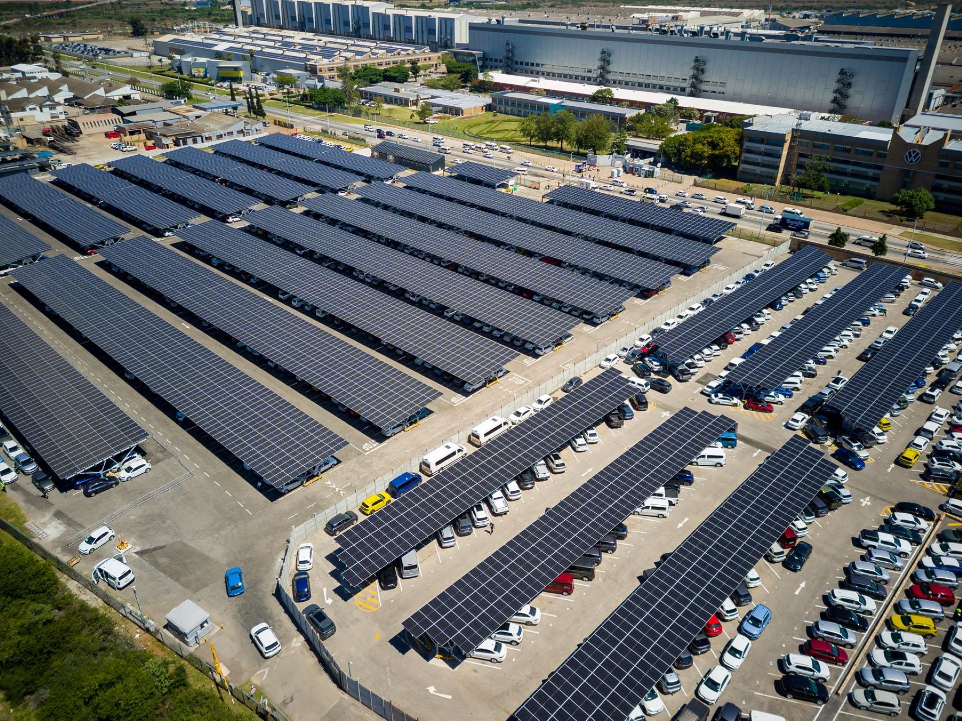 vw-advances-green-energy-goals-with-solar-carport-expansion